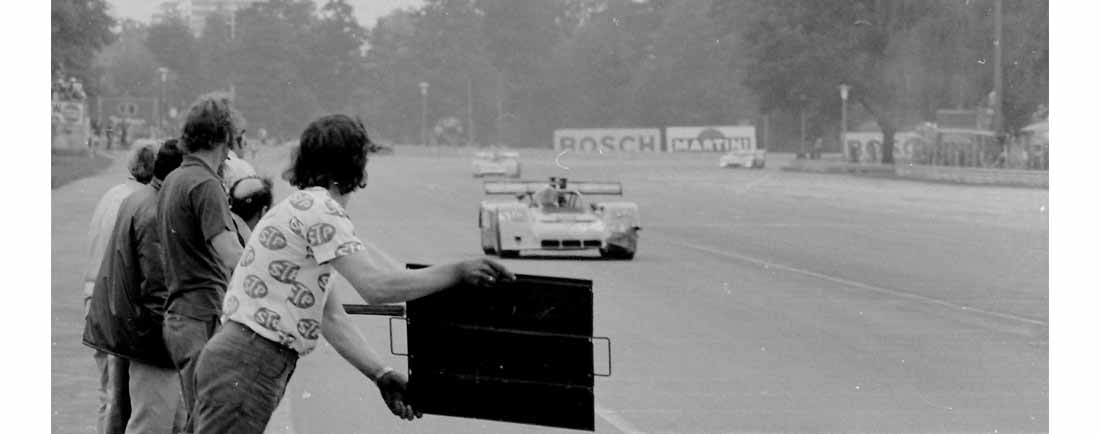 Brookie signalling to Hepworth