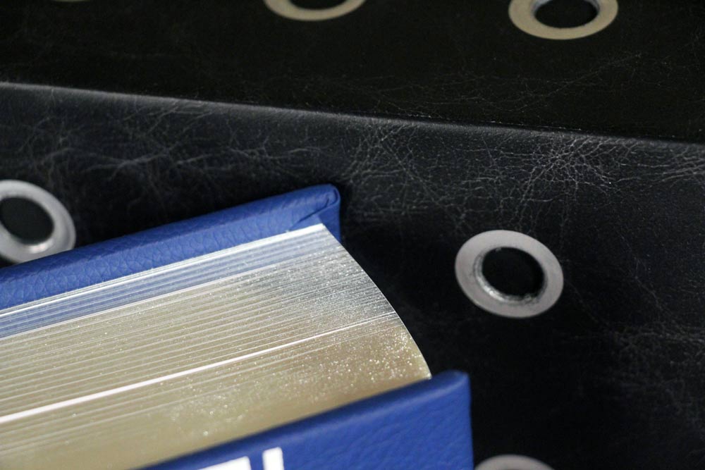 Ford GT40 Owner's Edition gilt edging