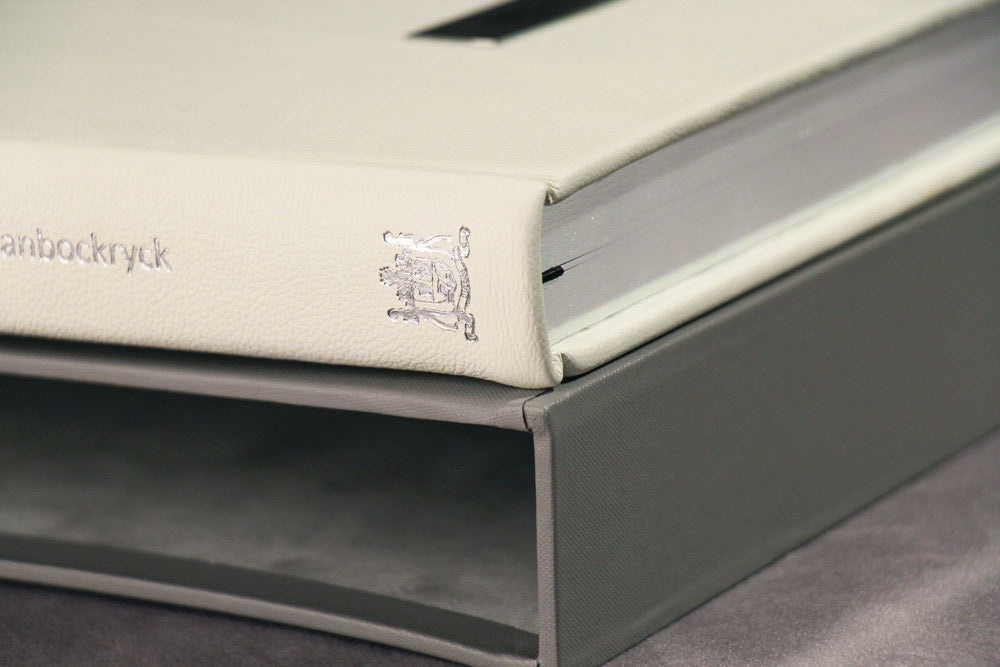 Porsche 962/88 book binding detail